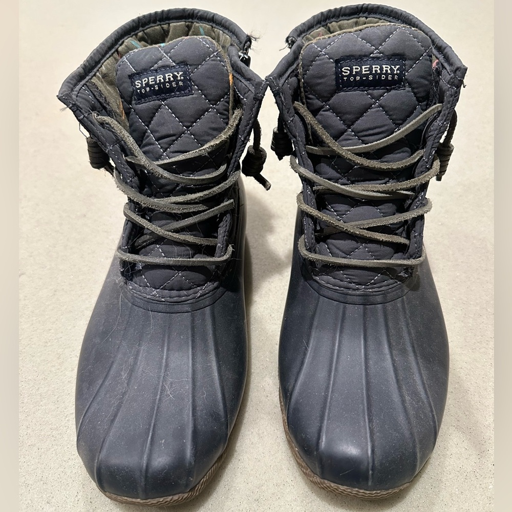 Duck boots
